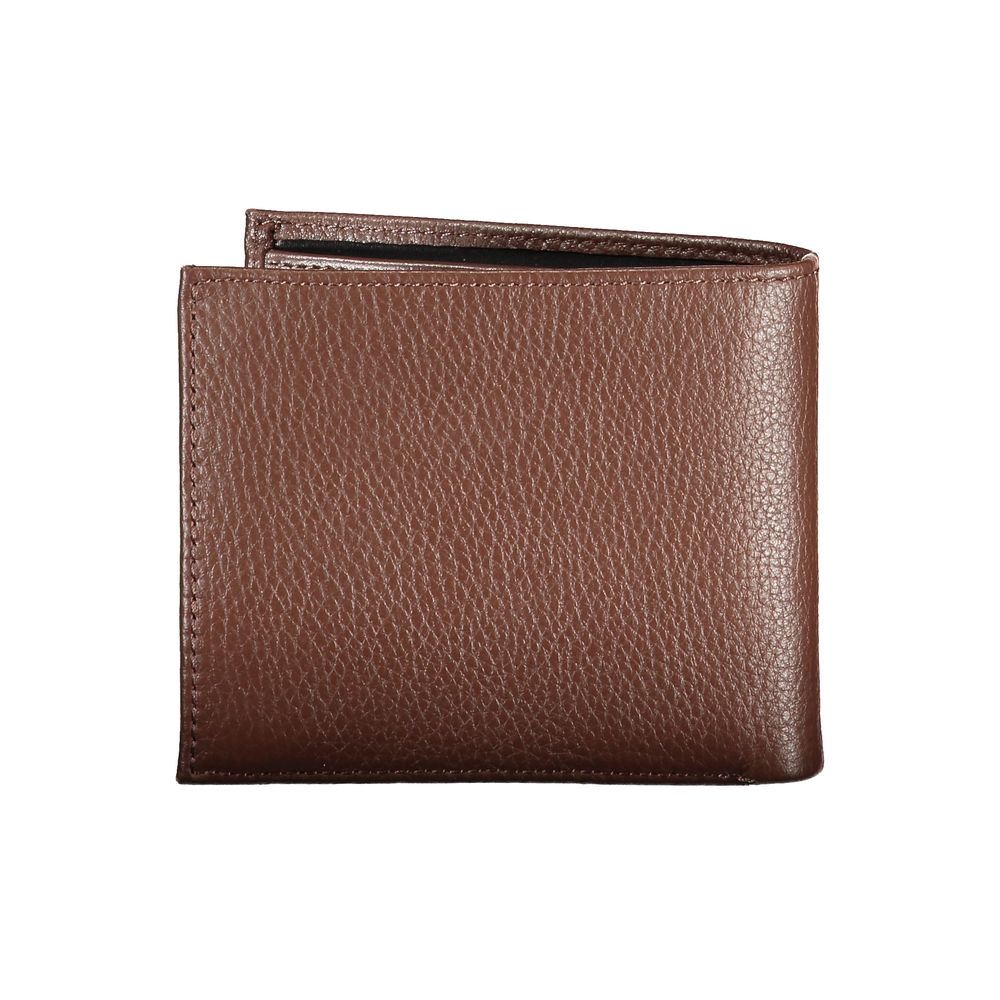 Tommy Hilfiger Sleek Brown Leather Wallet with Contrast Details