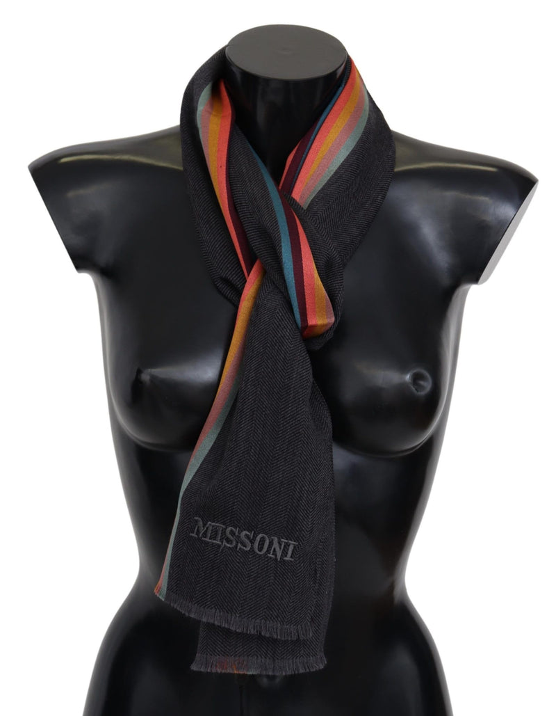 Missoni Eleganter gestreifter Schal aus Woll-Seiden-Mischung