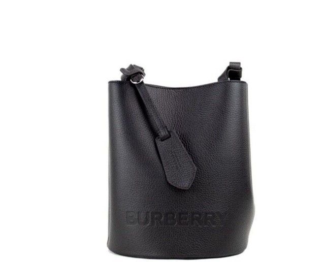 Burberry – Lorne – Kleine Umhängetasche aus gekrispeltem Leder in Schwarz