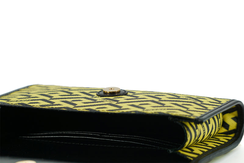 Versace – Umhängetasche aus Canvas und Leder in strahlendem Gelb