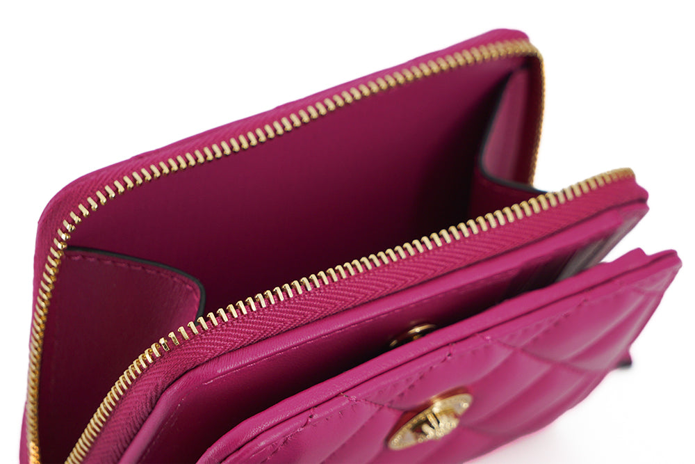 Versace – Elegante, lilafarbene Geldbörse aus gestepptem Leder